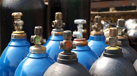 இந்தியாவிற்கு உதவும் மற்றுமொரு அரபு நாடு..!! ஆக்ஸிஜன் சிலிண்டர்கள் கொடுத்து உதவ குவைத் அமைச்சரவையில் முடிவு..!!