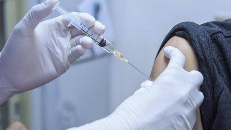 UAE: கோவிட்-19 தடுப்பூசியின் இரண்டு டோஸையும் பெறாமல் வெளிநாடு செல்ல வேண்டாம்..!! அமீரக அரசு அறிவுறுத்தல்..!!