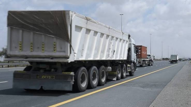 UAE: ட்ரக் செல்வதற்கு தடை விதித்துள்ள ஷார்ஜா காவல்துறை..!! ஈத் அல் அத்ஹாவை முன்னிட்டு அறிவிப்பு வெளியீடு..!!