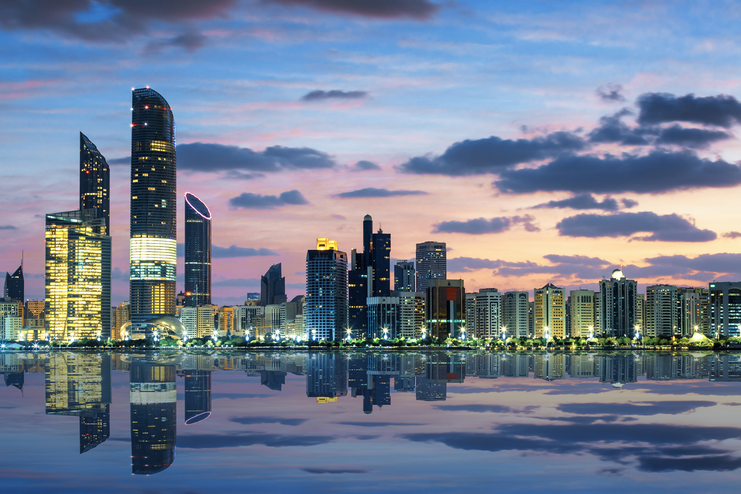 UAE: செப்டம்பர் 5 முதல் ஊழியர்கள் அலுவலகங்களில் நுழைய கிரீன் பாஸ் கட்டாயம்..!! தவறினால் மாத சம்பளத்தில் பிடித்தம்..!!