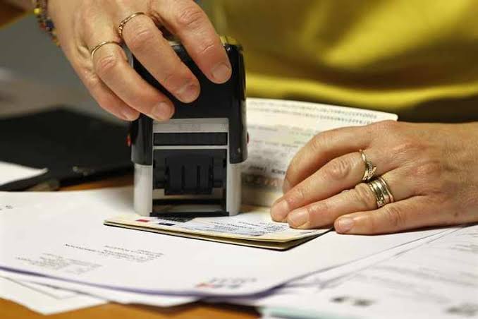 விசிட் விசா வைத்திருப்போரின் செல்லுபடி காலத்தை இலவசமாக நீட்டித்த சவூதி அரேபியா..!!