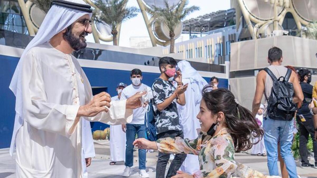 Expo 2020: அழுத சிறுமியின் ஆசையை நிறைவேற்றிய துபாய் மன்னர் ஷேக் முஹம்மது..!!