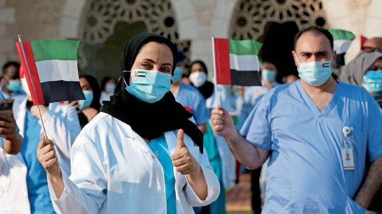 UAE: மருத்துவ ஊழியர்கள் சொந்த ஊர் செல்ல இலவச இருவழி டிக்கெட்டுகளை வழங்கி கவுரவப்படுத்திய அரசு..!!