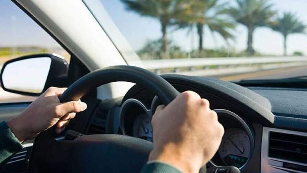 UAE: மற்ற எமிரேட்டில் இருந்து துபாய் டிரைவிங் லைசென்ஸாக மாற்றுவது எப்படி..??