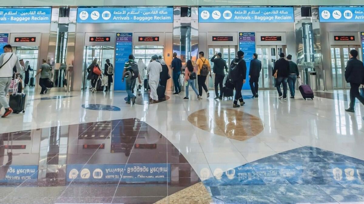 UAE: ஈத் அல் ஃபித்ர் விடுமுறைக்கு ஊர் செல்ல விருப்பமா..?? விமான கட்டணம் இரு மடங்கு உயர வாய்ப்பு..!!