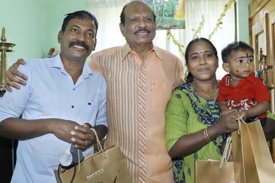 ஹெலிகாப்டர் விபத்தின் போது தன்னைக் காப்பாற்றியவர்களை நேரில் சந்தித்து நன்றி தெரிவித்த லூலூ தலைவர்..!!