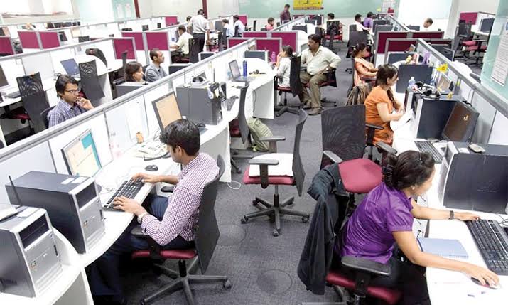 UAE: உலகில் முதன்முறையாக வாரத்திற்கு நான்கரை நாட்கள் மட்டுமே வேலை… வேலை நேரம் என்ன…??