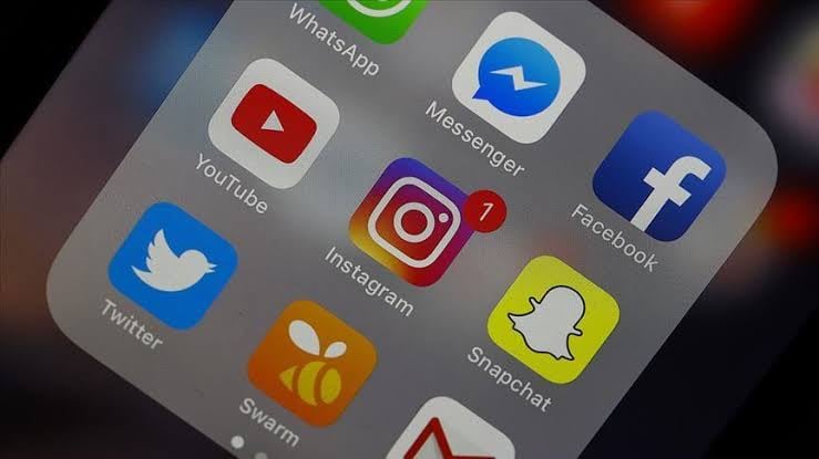 UAE: கொரோனா பாதுகாப்பு நடவடிக்கைகள் குறித்த வதந்திகளை பரப்புபவர்களுக்கு கடும் தண்டனை.. எச்சரிக்கும் பொது வழக்குத்துறை…!!