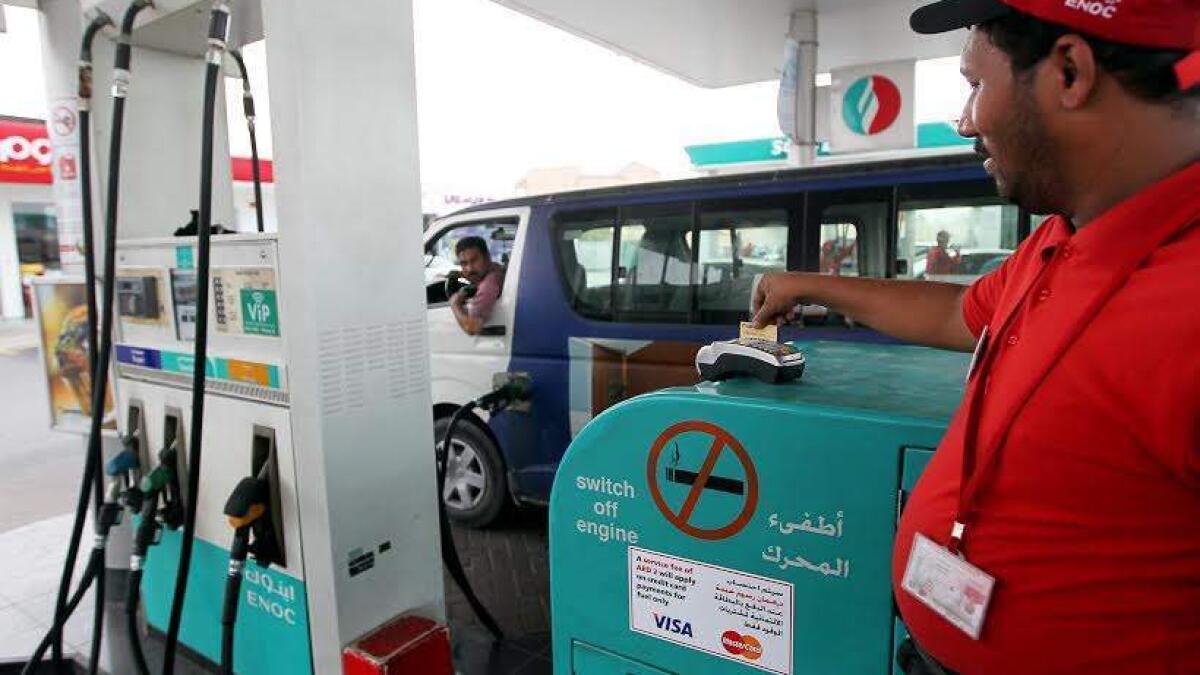 UAE: பிப்ரவரி மாதத்திற்கான பெட்ரோல், டீசல் விலையை வெளியிட்ட எரிபொருள் விலைகுழு