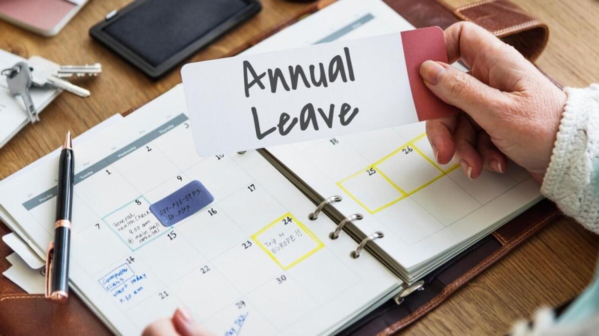 UAE: தனியார் துறை தொழிலாளர்களின் ‘புதிய வருடாந்திர விடுமுறை’ விதிகளை அறிவித்த அமீரக அரசு..!!