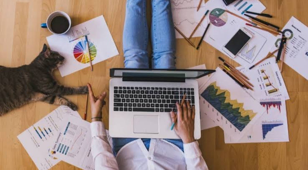 அமீரகத்தில் மீண்டும் ‘Work From Home’.. 70 சதவீத ஊழியர்கள் வீட்டிலிருந்து பணிபுரிய அறிவிப்பை வெளியிட்ட எமிரேட்..!!