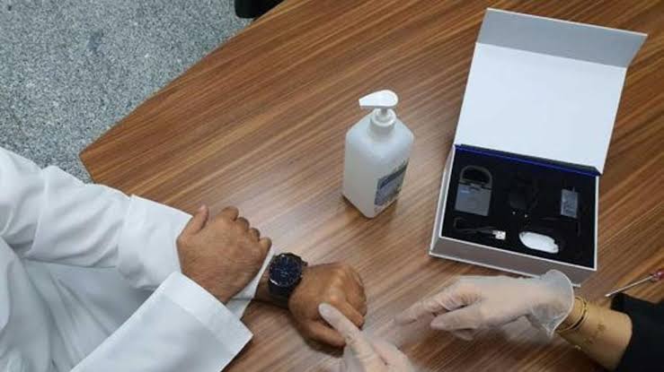 UAE: தனிமைப்படுத்தல் விதிமுறைகளில் தளர்வுகளை அறிவித்த அபுதாபி..!! வழிமுறைகள் என்ன…??