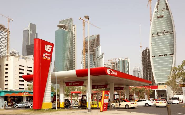UAE: வெறும் ஐந்தே மாதத்தில் 56 சதவீதம் உயர்ந்த பெட்ரோல் விலை..!! முதன்முறையாக 4 Dh ஐ தாண்டிய ஒரு லிட்டர் பெட்ரோல்..!!