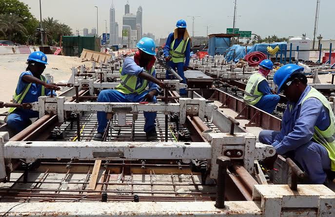UAE: இன்று முதல் அமலுக்கு வரும் மதிய ஓய்வு இடைவேளை..!! எந்த தொழிலாளர்களுக்கு இது பொருந்தாது..??