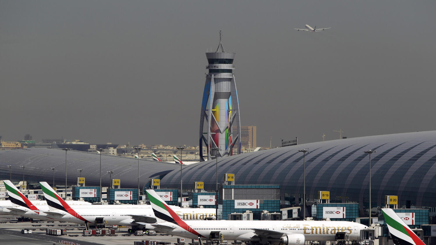 UAE: உலகின் மிகவும் பரபரப்பான விமான நிலையமாக திகழும் துபாய் DXB..!