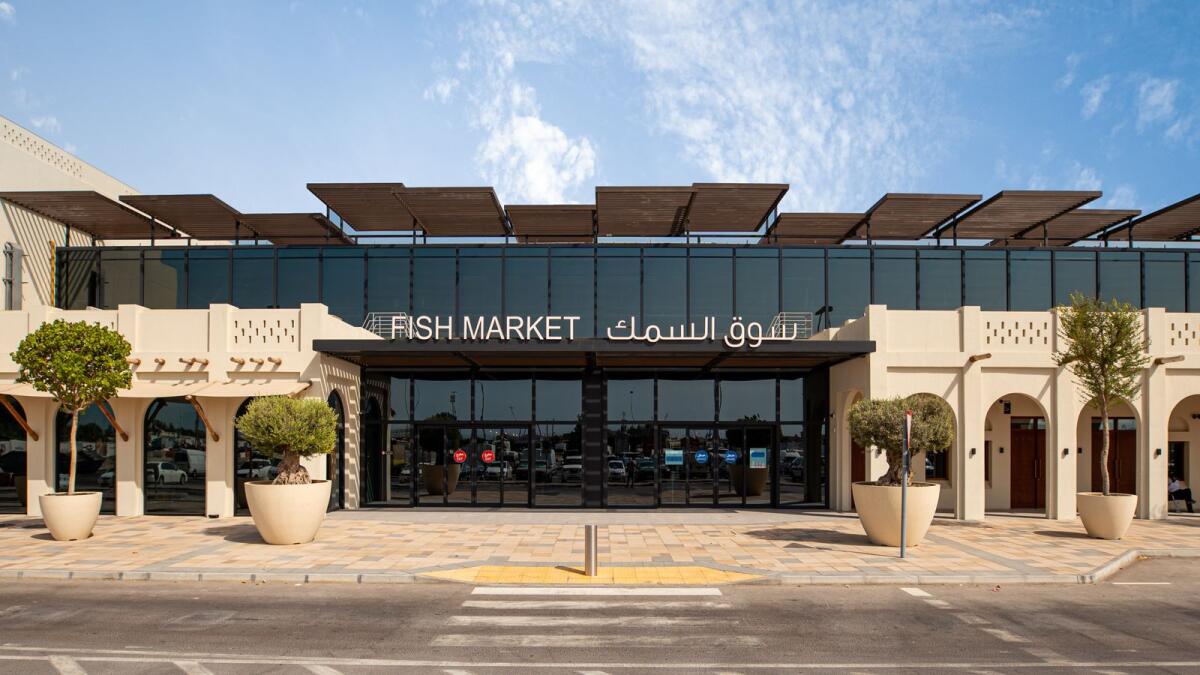 UAE: அபுதாபியில் 104 ஸ்டால்களுடன் உலகத்தரம் வாய்ந்த புதிய மீன் மார்க்கெட் திறப்பு..!