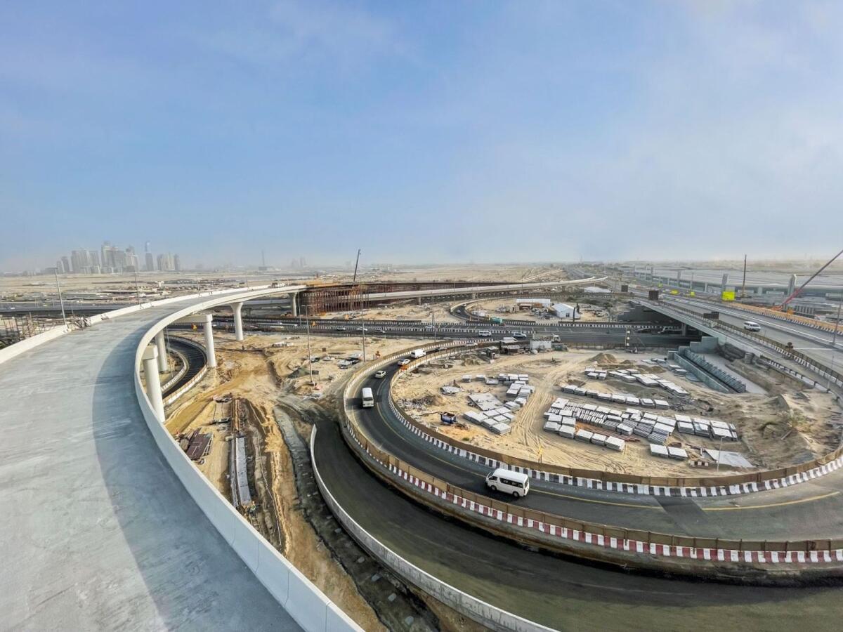 UAE: துபாயில் உருவாக்கப்பட்டு வரும் புதிய சாலை.. ஒரு மணி நேரத்திற்குள் 10,000 வாகனங்கள் செல்லும் -RTA தகவல்..!