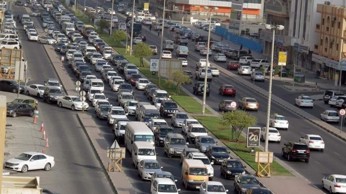 UAE: போக்குவரத்து அபராதத்தில் 50% தள்ளுபடி.. ஷார்ஜாவில் தள்ளுபடி திட்டத்திற்கான காலவரம்பு நீட்டிப்பு..!