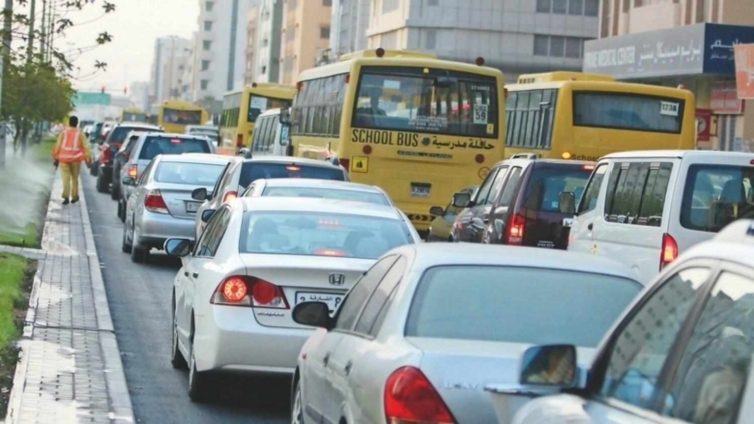 UAE: மாணவர்களின் பாதுகாப்பு அவசியம்.. புதிய போக்குவரத்து சட்டத்தை மீறுபவர்களுக்கு 1000 திர்ஹம்ஸ் அபராதம் விதிக்க உத்தரவு..!