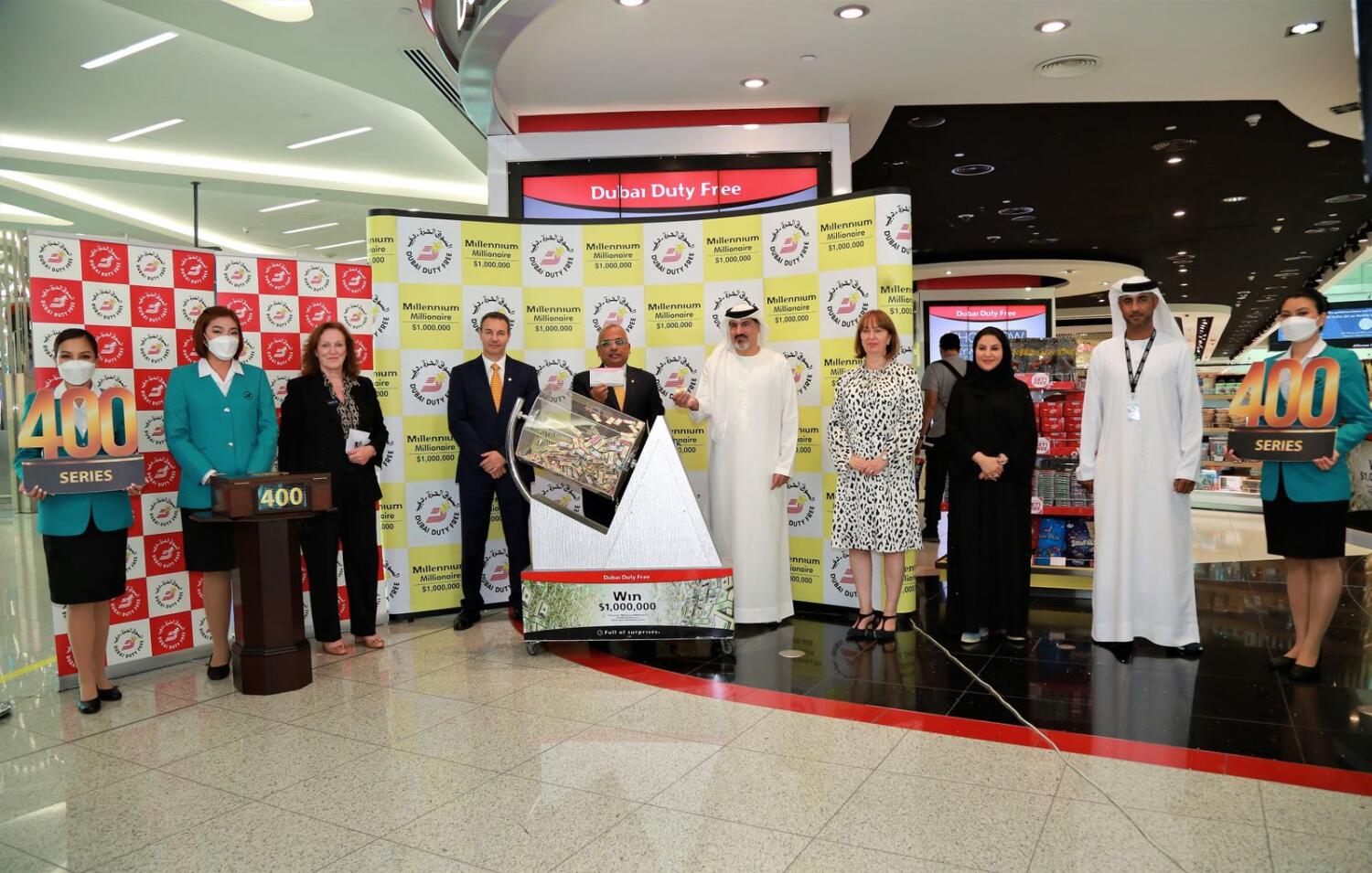 துபாய் DUTY FREE டிராவில் 1 மில்லியன் டாலர் வென்று கோடீஸ்வரரான இந்தியர்..!