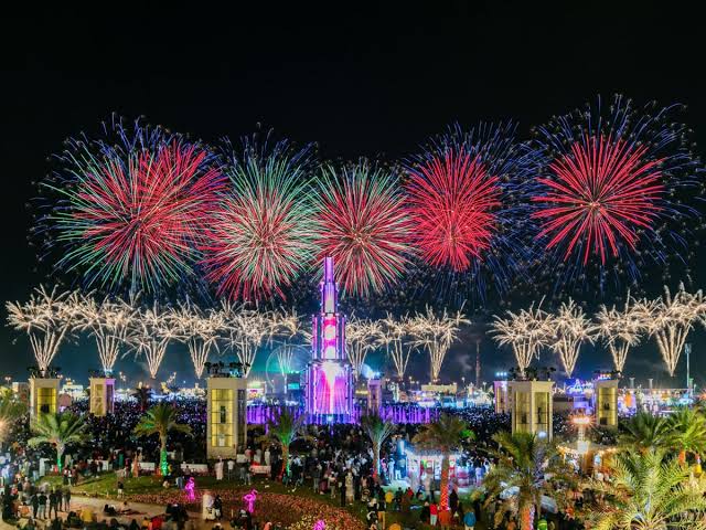 UAE: கோலாகலமாக துவங்கியுள்ள ஷேக் சையத் ஃபெஸ்டிவல்..!! குடியிருப்பாளர்களுக்கு இலவச பேருந்து சேவை..!!