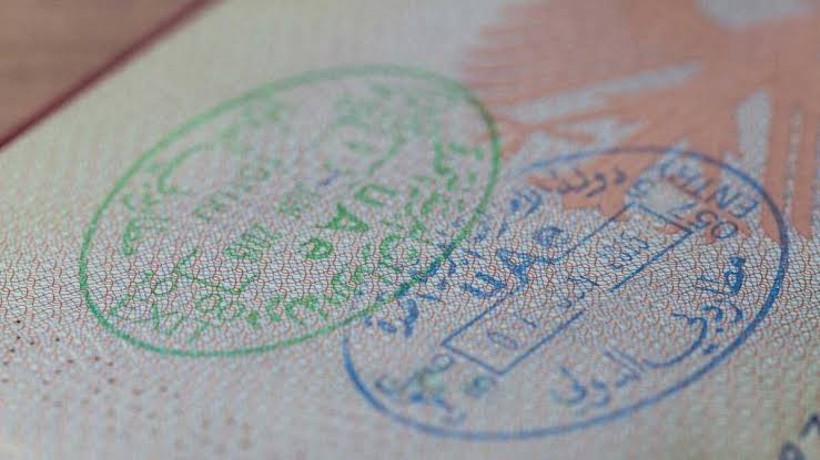 UAE: விசிட் விசாவை புதுப்பிக்க ஆகும் செலவு எவ்வளவு..?? அதற்கான வழிமுறைகள் என்ன..??