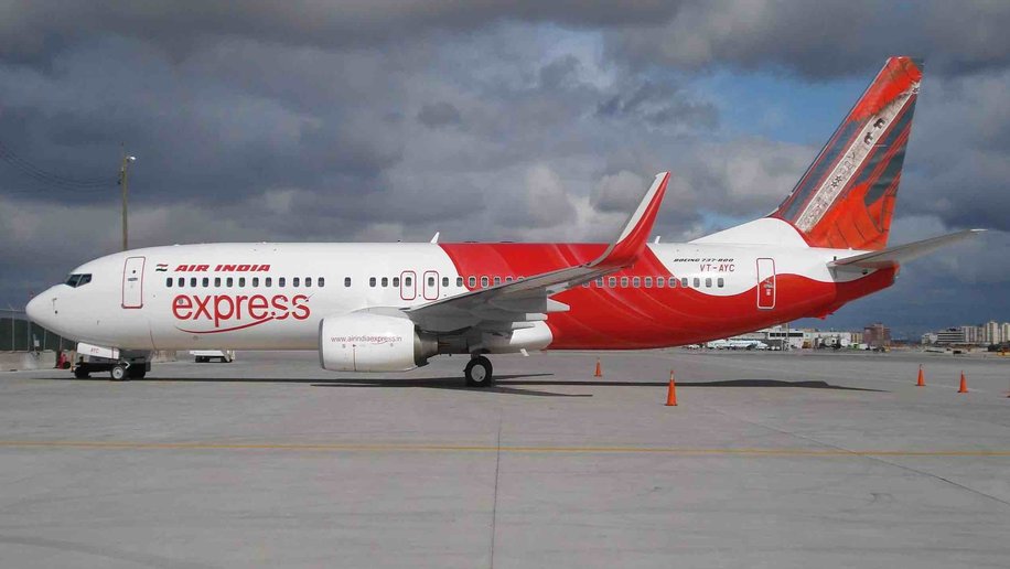 UAE: புறப்பட்ட சில நிமிடங்களிலேயே நடுவானில் தீப்பிடித்த ஏர் இந்தியா எக்ஸ்பிரஸ் விமானம்.. பயணிகள் பத்திரமாக தரையிறக்கம்..!!