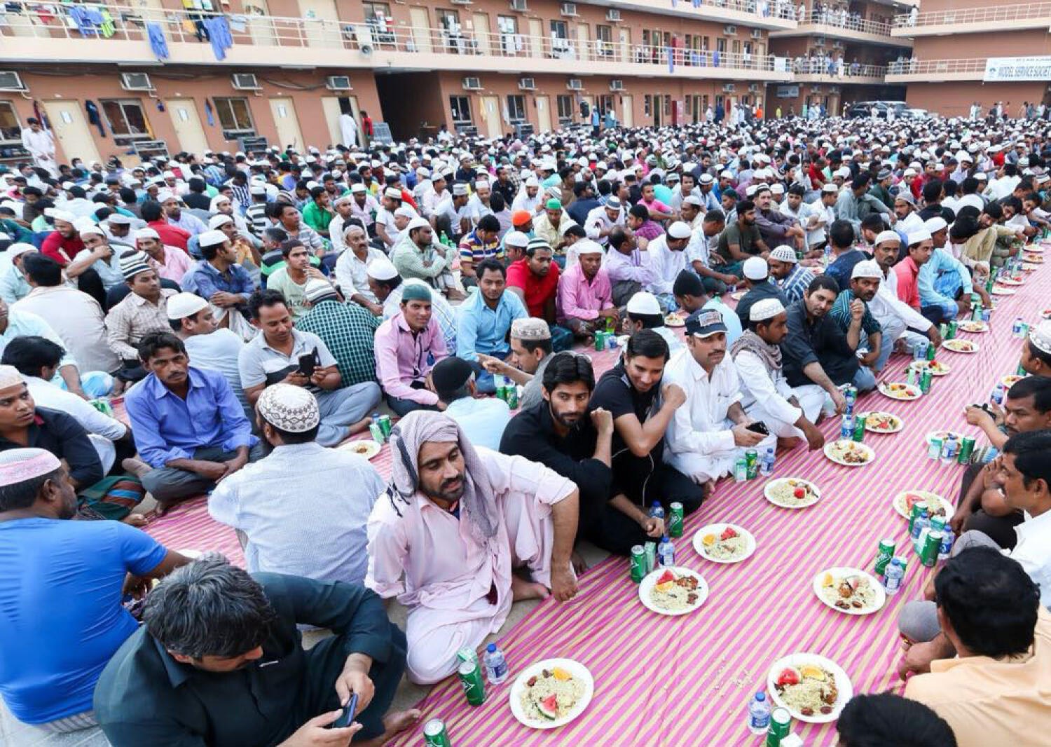 UAE: புனித ரமலான் மாதத்தில் இப்தார் உணவை நன்கொடையாக வழங்க விருப்பமா.? உங்களுக்கான சிறந்த வழிகள் இதோ..!!