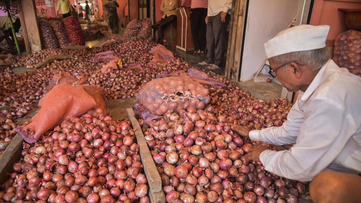 வெளிநாடுகளில் எகிறும் வெங்காய விலை.. ஏற்றுமதிக்கான தடையை காலவரையன்றி நீட்டித்த இந்தியா..!!
