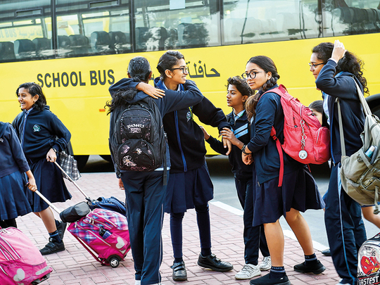 UAE: நிலையற்ற வானிலை எதிரொலி.. தனியார் பள்ளிகளுக்கு 2 நாட்கள் தொலைதூர கல்வியை அறிவித்த துபாய்..!!