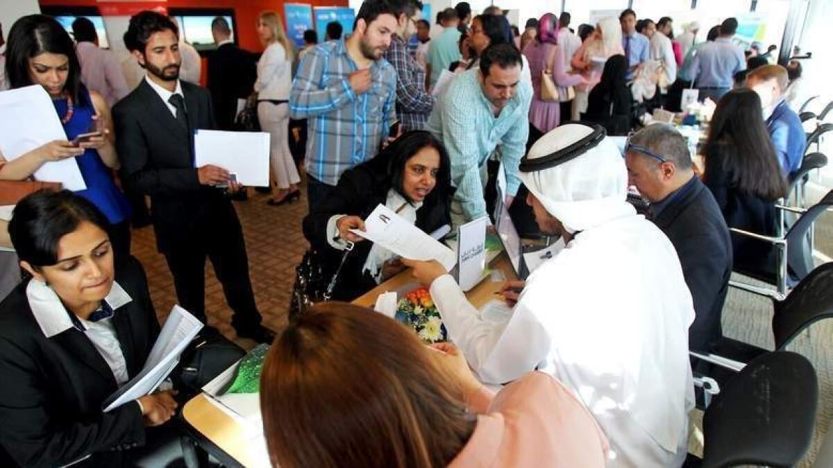 UAE: வேலை தருவதாக கூறி ஏமாற்றினால் இனி 1 மில்லியன் திர்ஹம்ஸ் வரை அபராதம்..!! எச்சரிக்கும் அதிகாரிகள்!!