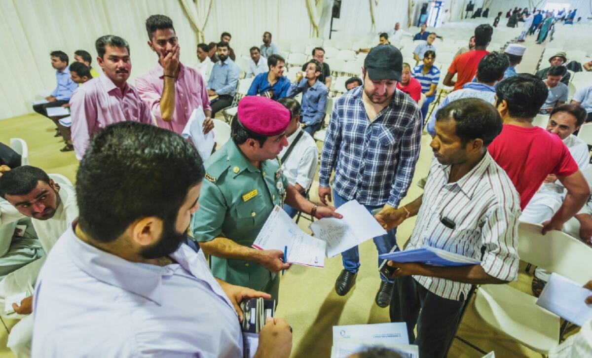 UAE: பொது மன்னிப்பில் இந்தியர்கள் நாடு திரும்ப துணைத் தூதரகம் சிறப்பு ஏற்பாடு.. ஹெல்ப்லைன் எண்களும் வெளியீடு..!!