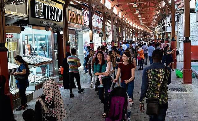 துபாயை நோக்கி படையெடுக்கும் உலக மக்கள்.. ஒரே ஆண்டில் 19.6 மில்லியன் சர்வதேச பார்வையாளர்களை வரவேற்று புதிய சாதனை..!!