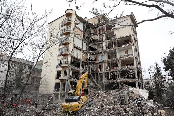 பேச்சுவார்த்தை குறித்து ட்ரம்ப் வெளியிட்ட செய்திகளை மறுத்த ஈரான்.!! போலிச் செய்திகள் எனவும் அறிக்கை.!!