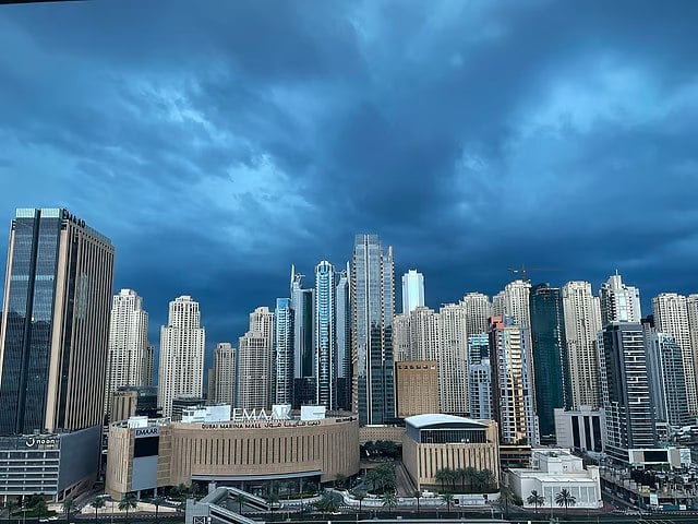 அமீரகம் முழுவதும் இன்று லேசான மழை பெய்யும் என NCM தகவல்!!