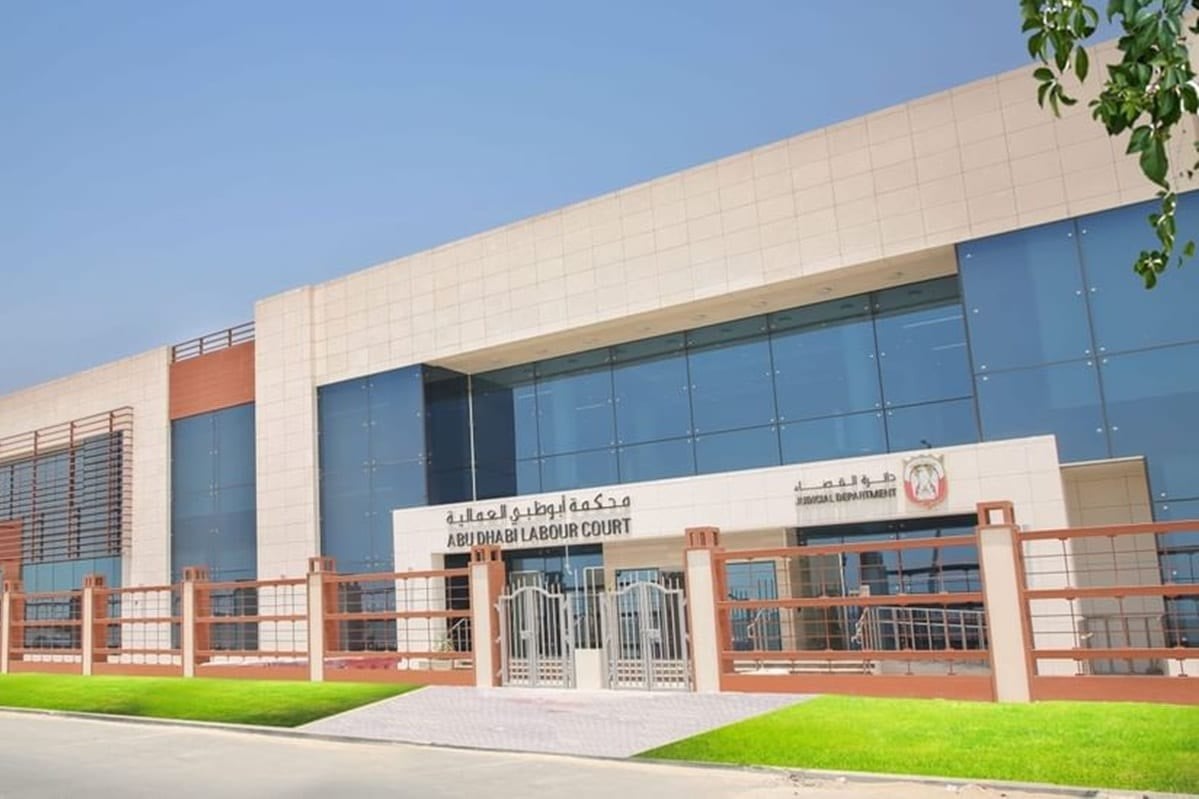 UAE: 12,536 தொழிலாளர்களுக்கு 309 மில்லியன் திர்ஹம் பெற்றுத் தந்த அபுதாபி தொழிலாளர் நீதிமன்றம்.!!